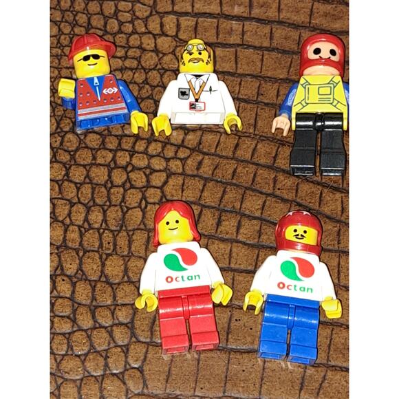 Lot of 9 Lego People - Picture 2 of 4